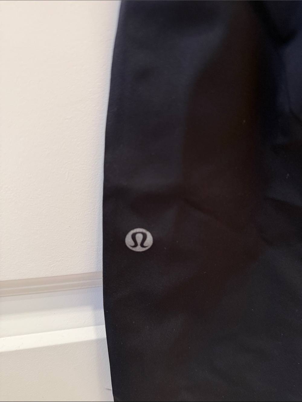 Lululemon Fast and Free 25” High-Rise Black Leggings with Side Pockets - Picture 3 of 4